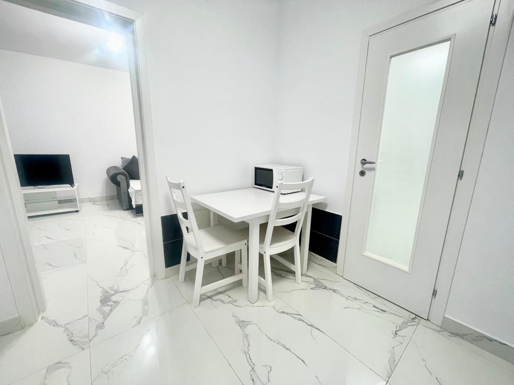 Apartment 9 *